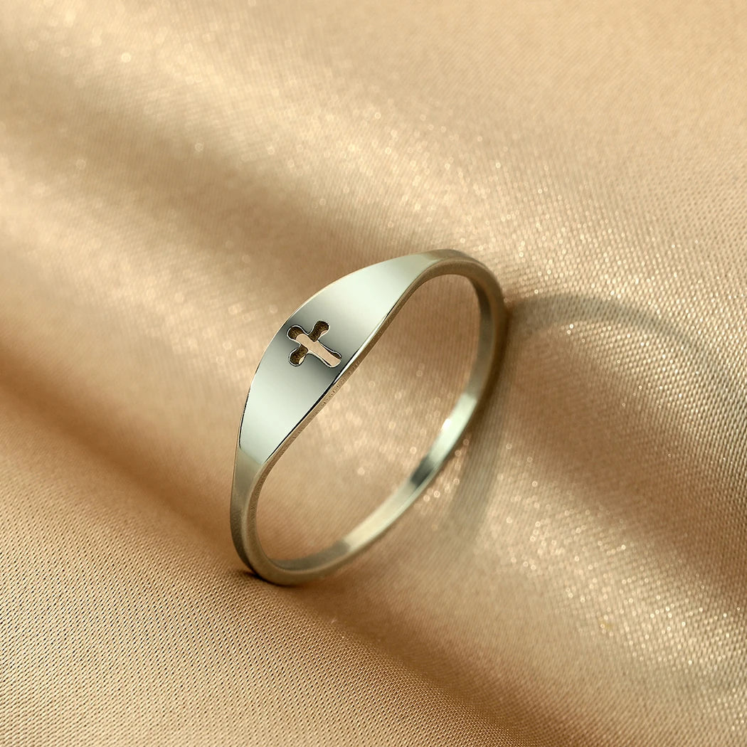 Kinitial Laser Carved Exquisite Fashion Stainless Steel Ring Otter Ring